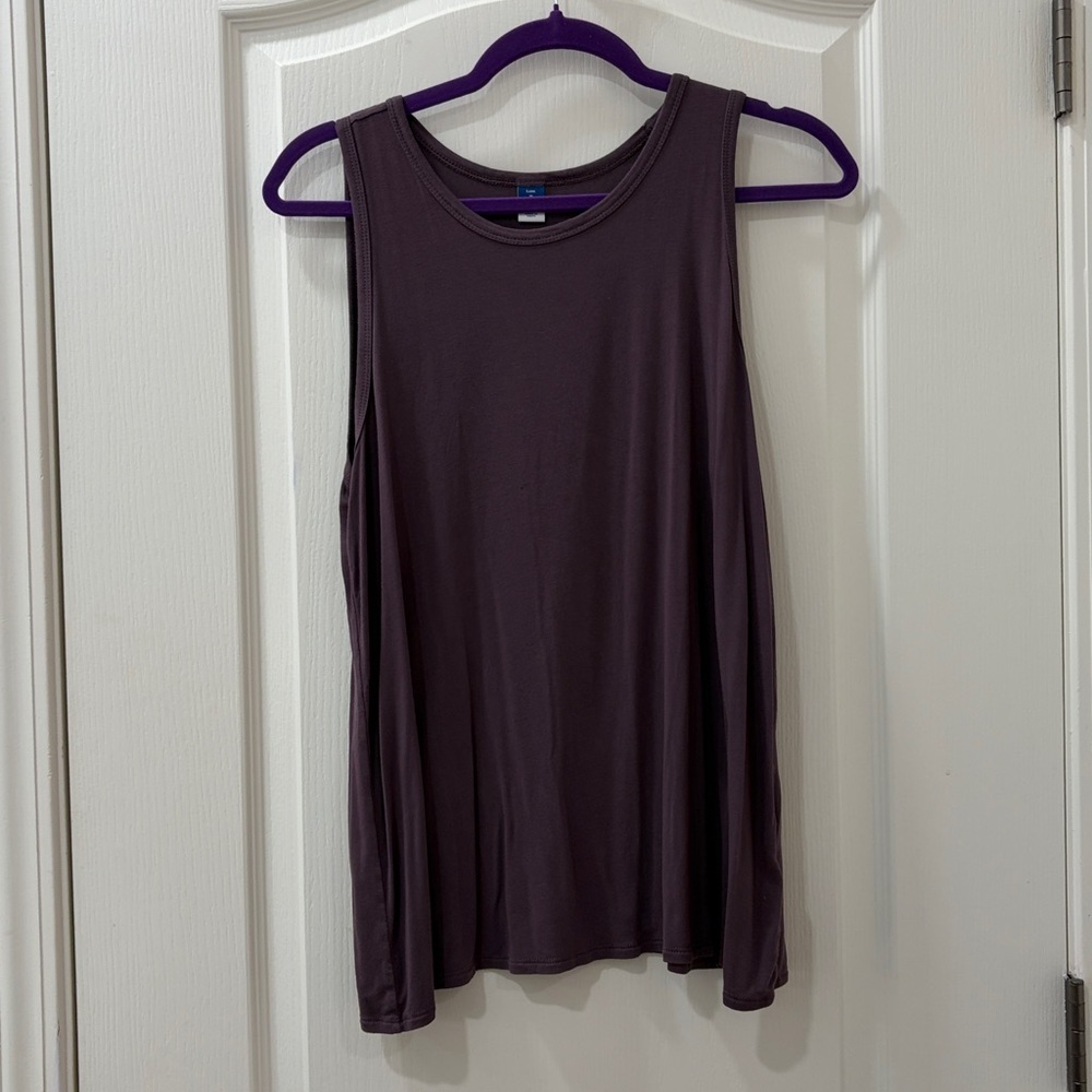 Old Navy Sleeveless Tank Top in purple sz M